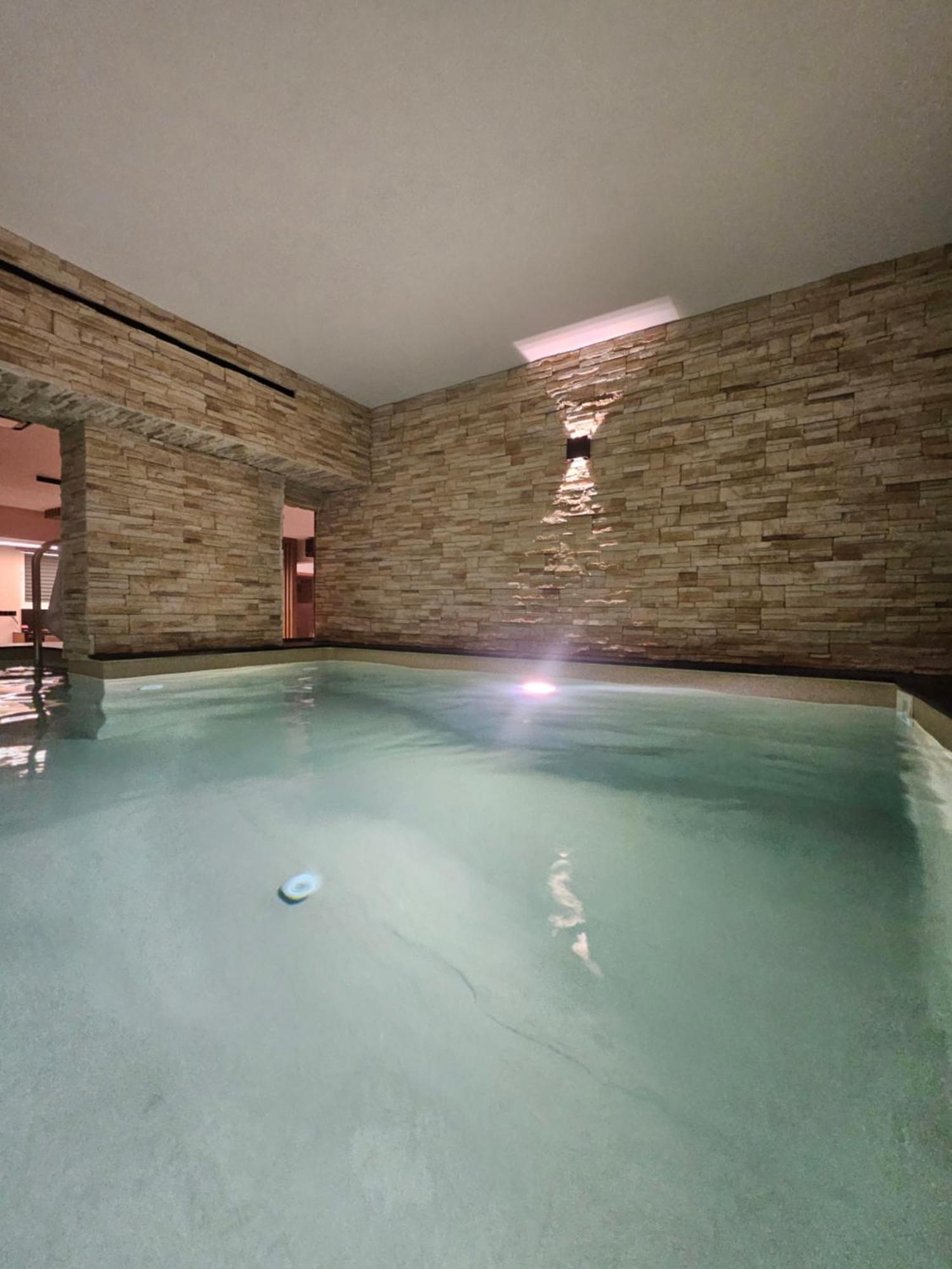 Villa Mairi - 2 Private Pools & Game Room Near Athens Salamís Exterior foto